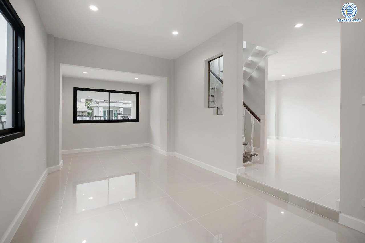 บ้านมือสองตกแต่งใหม่ แบรนด์ LH โครงการ ชัยพฤกษ์ บางบัวทอง หลังใหญ่ เนื้อที่ 76 ตร.ว. ฟังก์ชัน 3 ห้องนอน 2 ห้องน้ำ จอดรถได้ 2 คัน พร้อม Facilities ครบครัน บนทำเลเดินทางสะดวก ติดถนนบางกรวย-ไทรน้อย ใกล้เซ็นทรัลเวสต์เกต และรถไฟฟ้าสายสีม่วง "สถานีบางพลู"